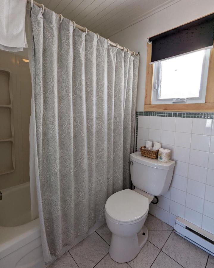 Les Petits Studios Du Bord De L'Eau Saint-Joseph-de-la-Rive Kültér fotó