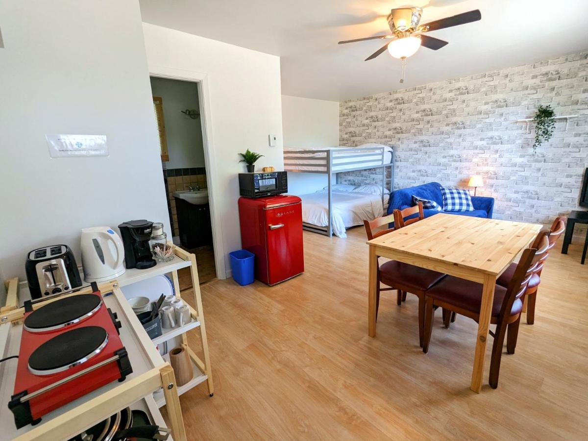 Les Petits Studios Du Bord De L'Eau Saint-Joseph-de-la-Rive Kültér fotó
